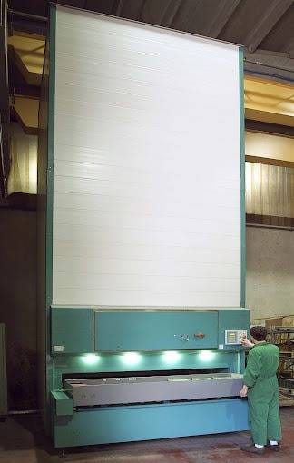 Magazino verticale automatizzato a tutta altezza