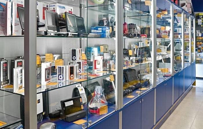 Scaffalature Self-Service con vetrine e mobiletti