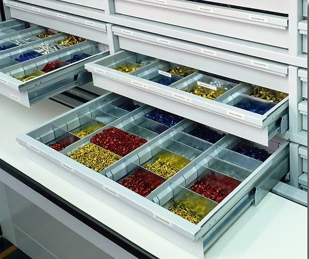 Magazzino verticale automatizzato - Piani a cassetti divisibili